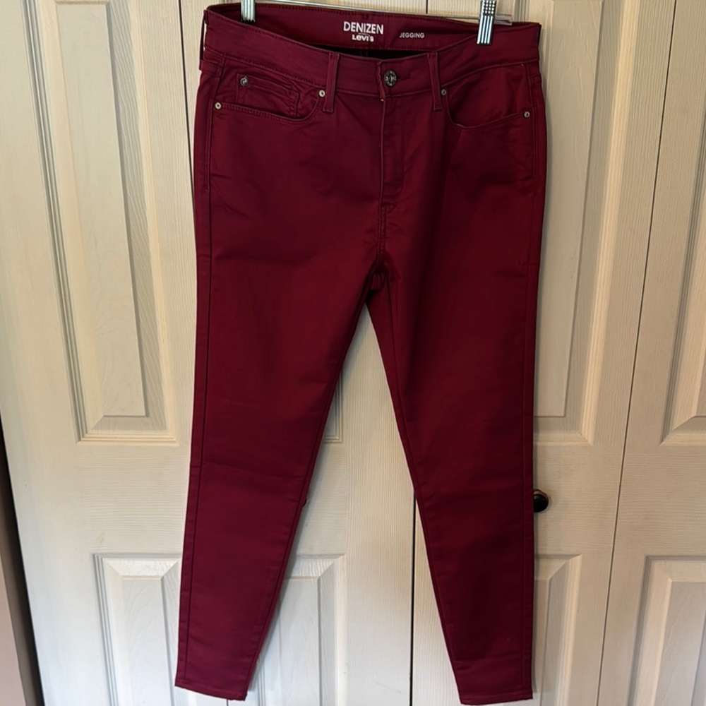 Denizen Maroon Skinny Jeans
